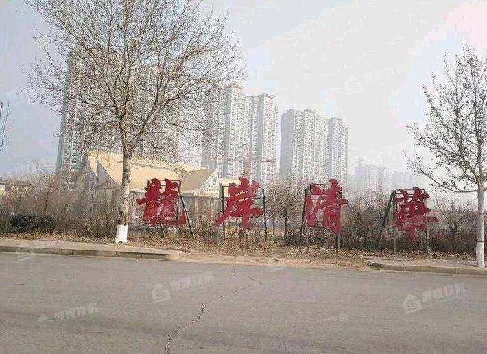 龙岸清华3室2厅2卫137㎡