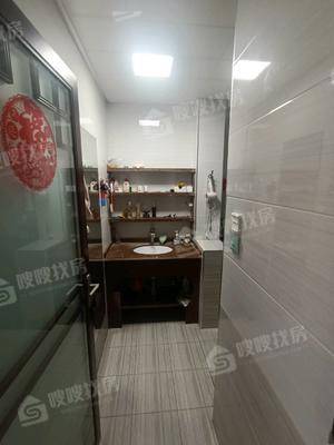 天成名著三期3室2厅2卫138㎡