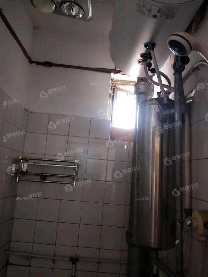 铁路三角线2室1厅1卫56㎡