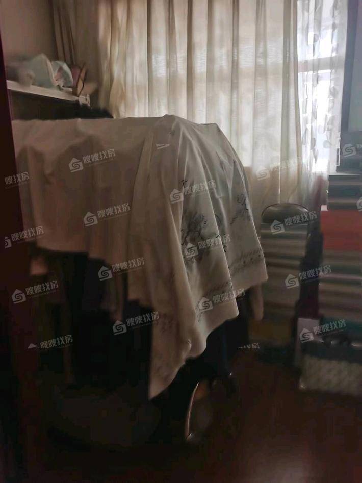 万泰豪景4室2厅3卫189㎡