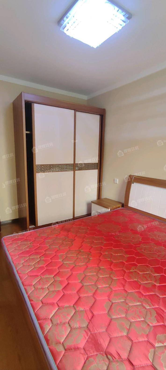 皇家壹里（C区）3室2厅1卫115㎡