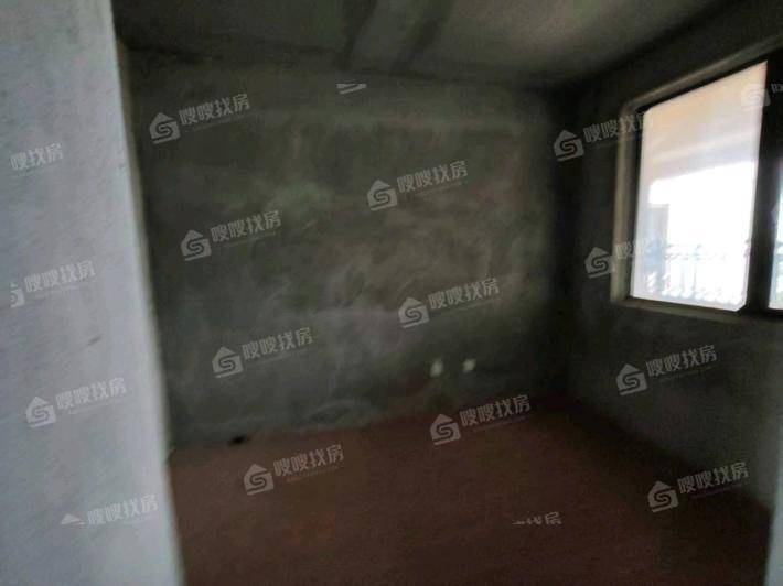 吾悦华府3室2厅1卫96㎡