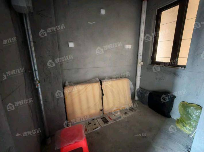 吾悦华府3室2厅1卫96㎡