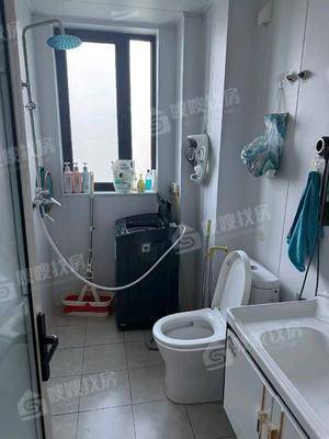 吾悦华府3室2厅1卫121㎡