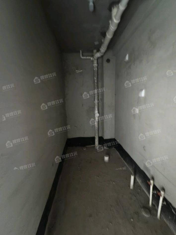 御湖公馆4室2厅3卫227㎡