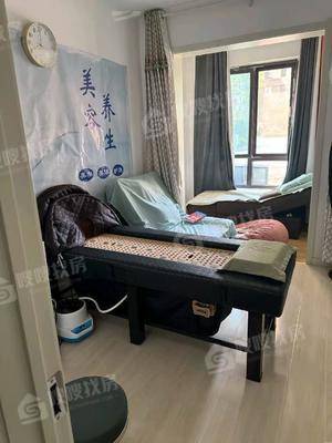 吾悦华府3室2厅1卫121㎡
