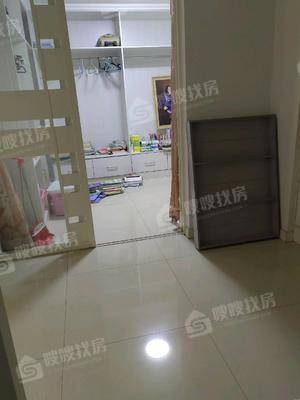 天成郡府东区4室2厅2卫249㎡