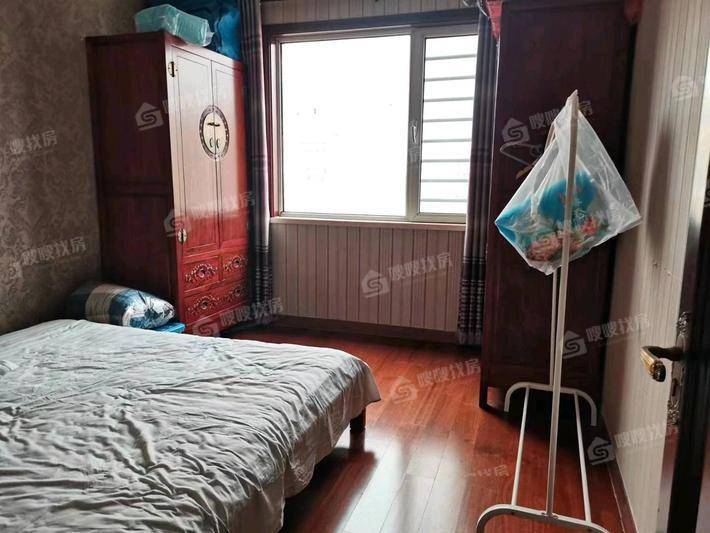 天成郡府西区4室2厅2卫174㎡