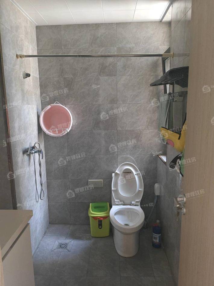 天成云玺3室2厅2卫130㎡
