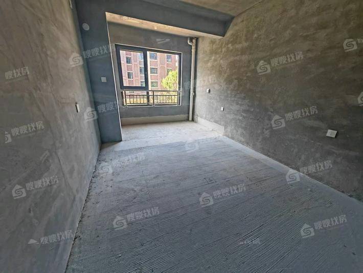 天成和悦名著东区4室2厅2卫145㎡