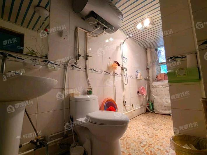 恒顺花园3室2厅1卫108㎡