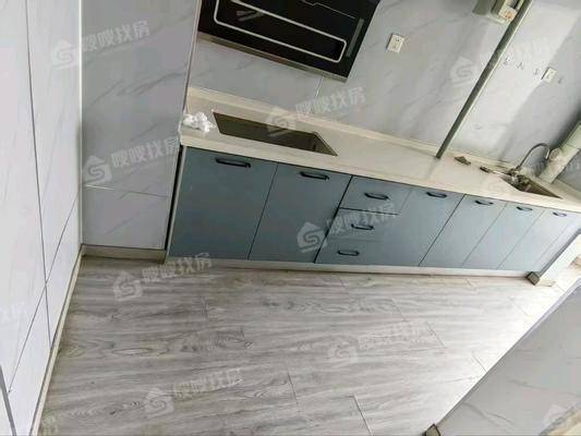 龙岸清华3室2厅2卫137㎡