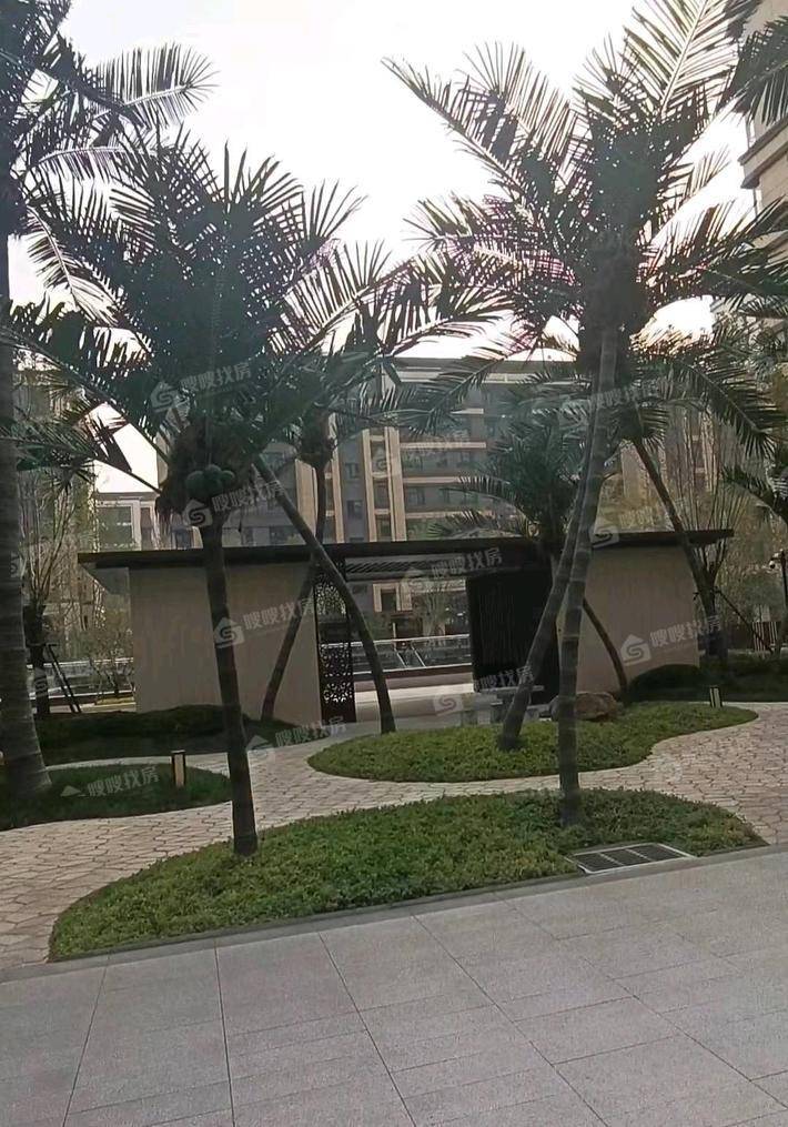 天成玉玺台二期3室2厅2卫114㎡
