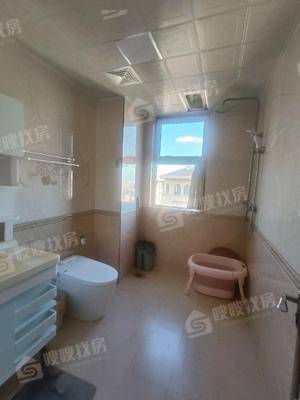 万泰丽景东区4室2厅2卫182㎡