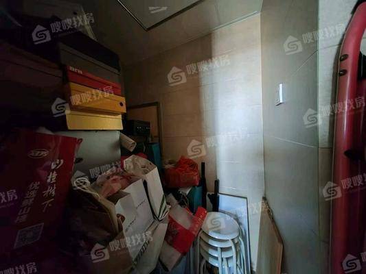 天成郡府西区5室2厅3卫194㎡