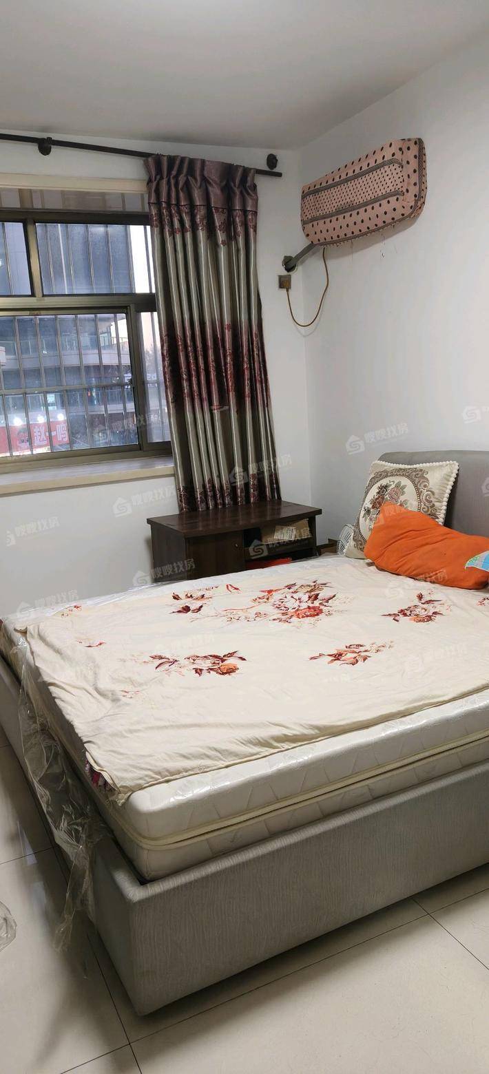 名园小区3室2厅1卫122㎡
