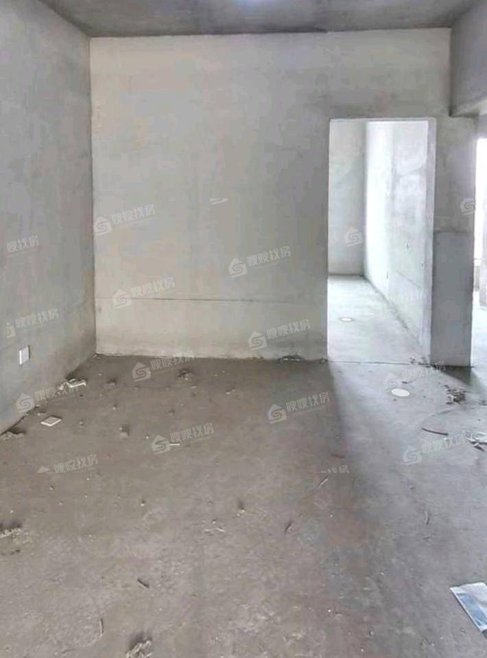 龙岸清华3室2厅2卫137㎡