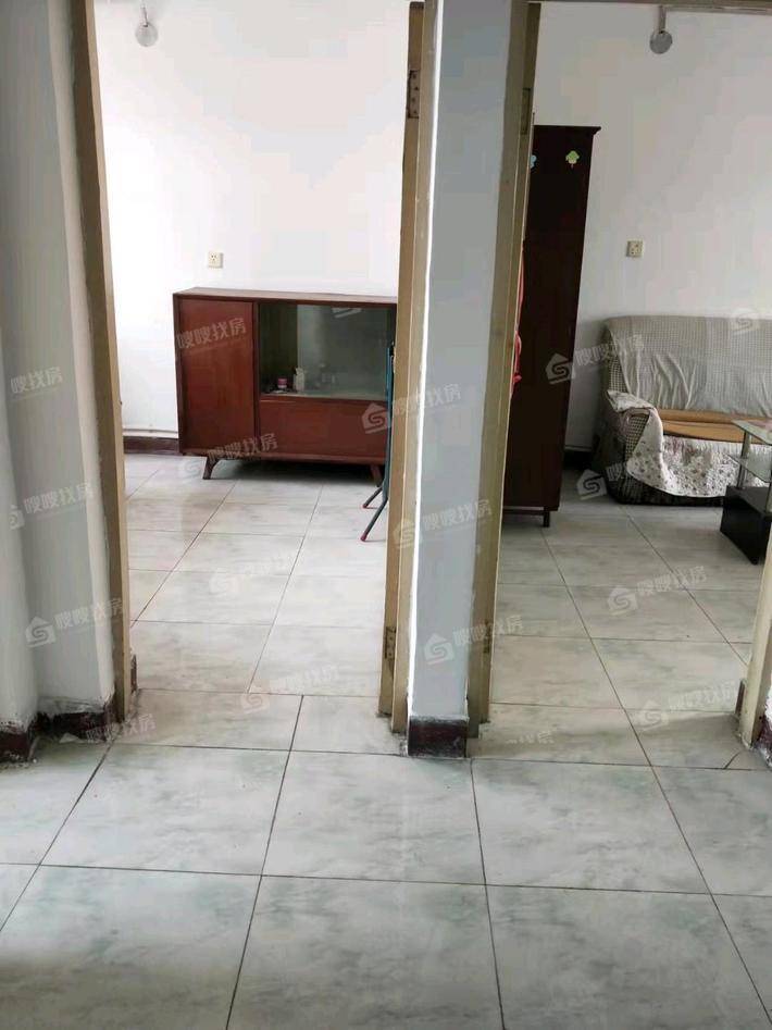 铁路三角线2室1厅1卫56㎡