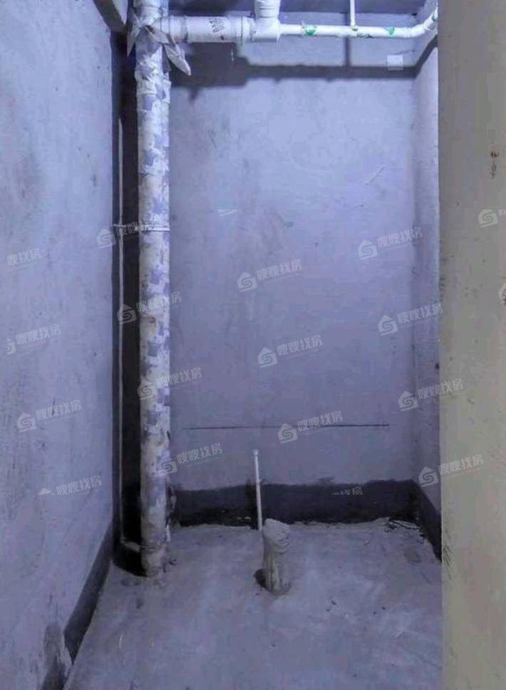 龙岸清华3室2厅2卫137㎡