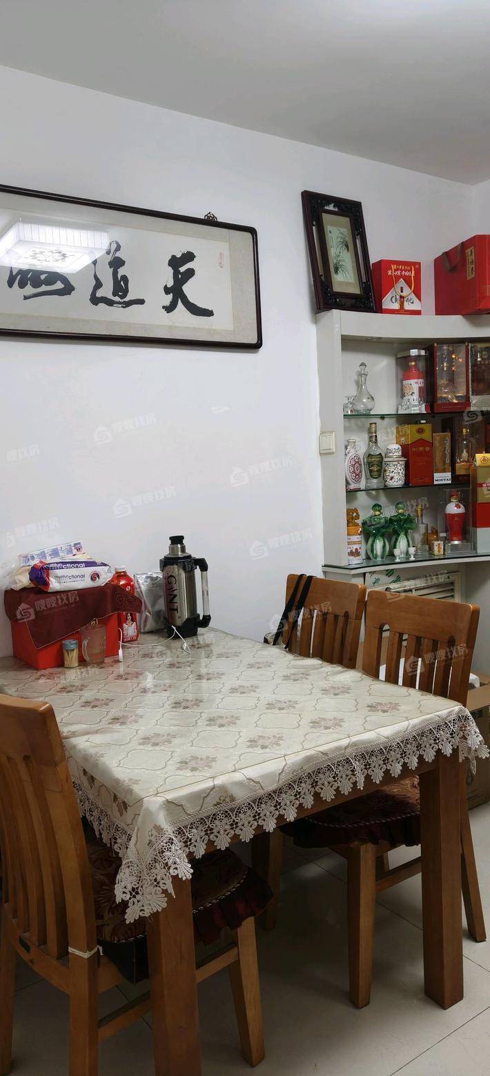 名园小区3室2厅1卫122㎡
