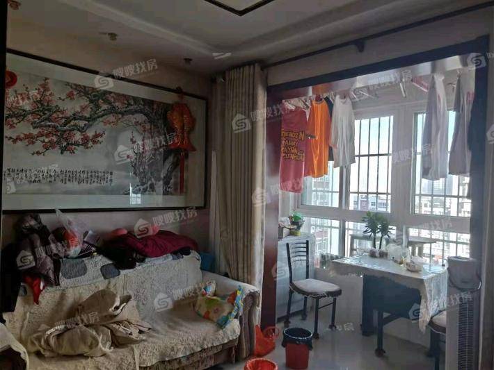 东方骏景1室1厅1卫54㎡