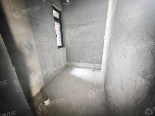 天成和悦名著东区4室2厅2卫145㎡