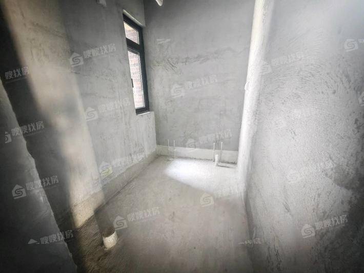 天成和悦名著东区4室2厅2卫145㎡