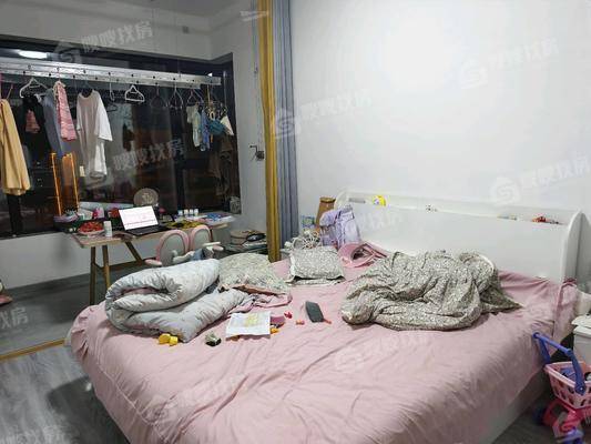 天成岭秀岭贤府3室2厅2卫126㎡