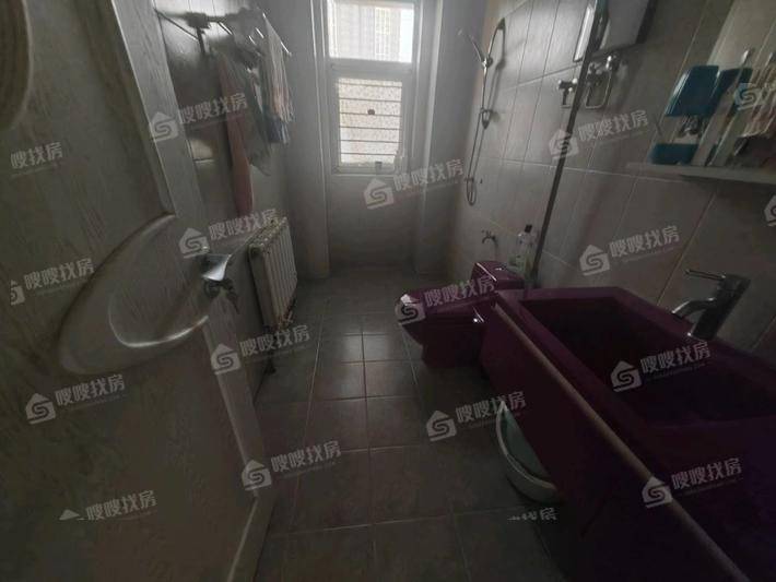 天成郡府东区3室2厅2卫127㎡
