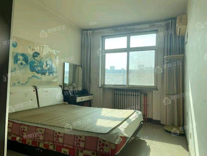 中心家园3室2厅2卫133㎡