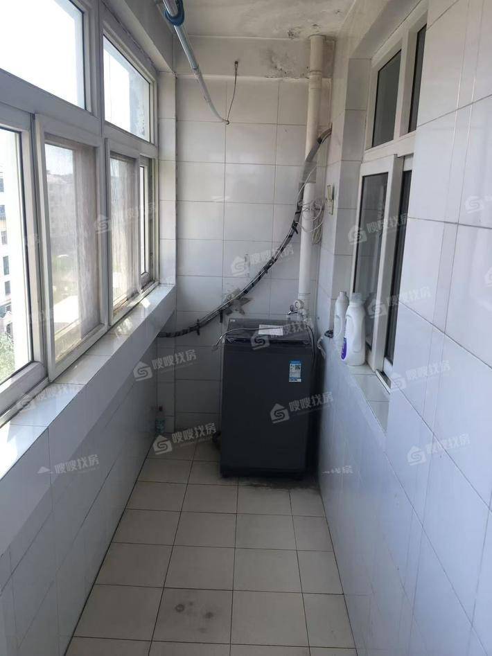 欣欣家园3室2厅1卫114㎡