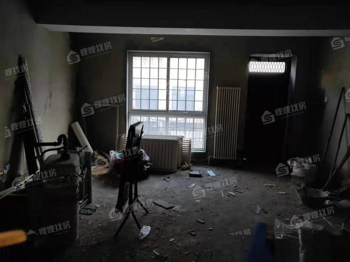 金秋家园5室2厅3卫191㎡