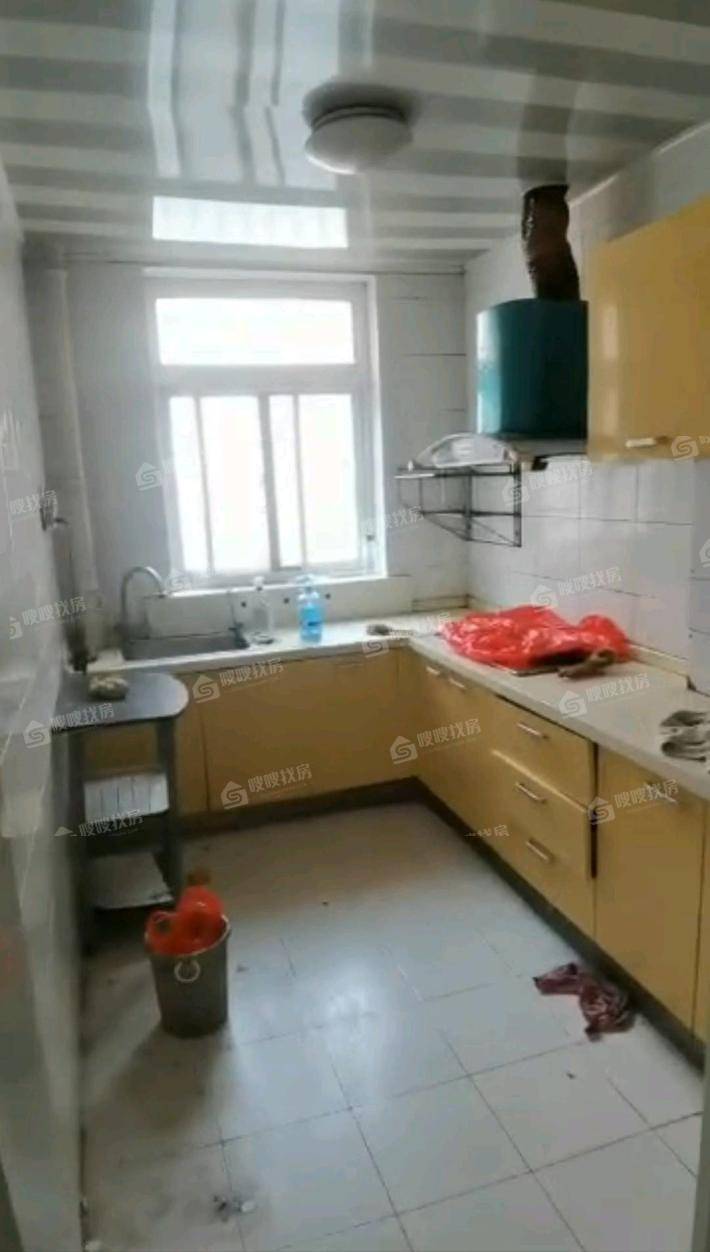 广厦阳光3室2厅1卫120㎡
