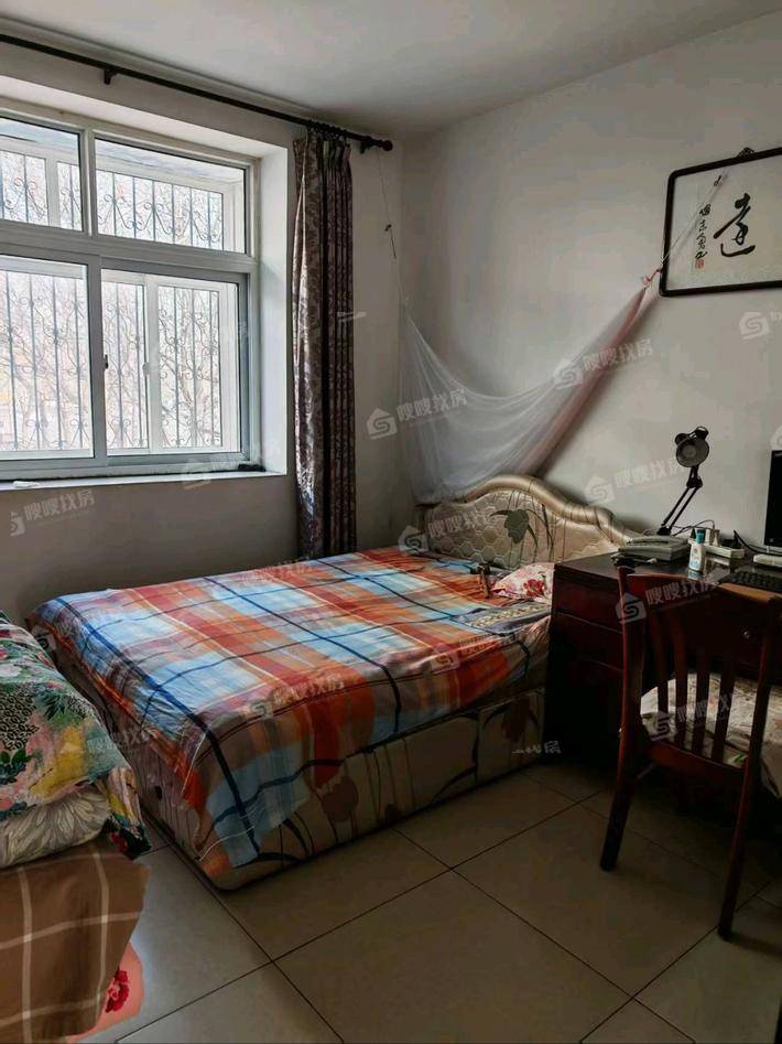 学府花园3室2厅2卫138㎡