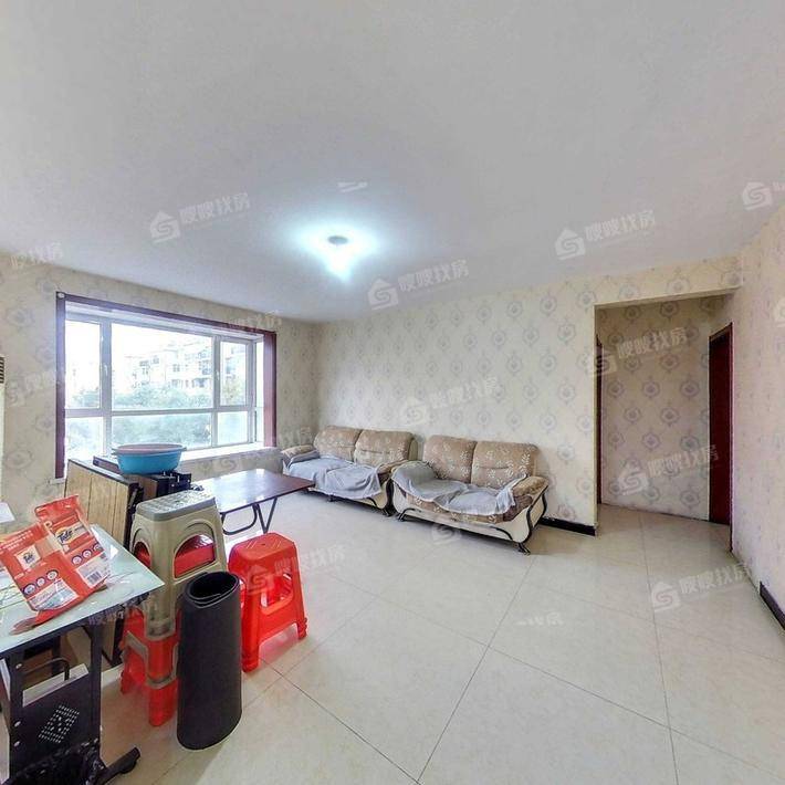 金域华庭3室2厅2卫121㎡