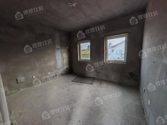 绿元尚邦5室2厅4卫245㎡