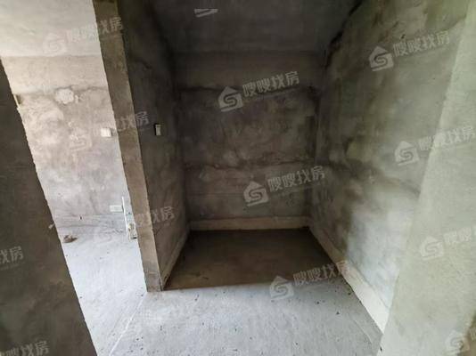 绿元尚邦5室2厅4卫245㎡