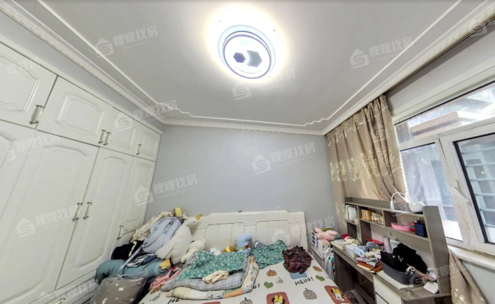 凤凰城（B区）3室2厅1卫99㎡