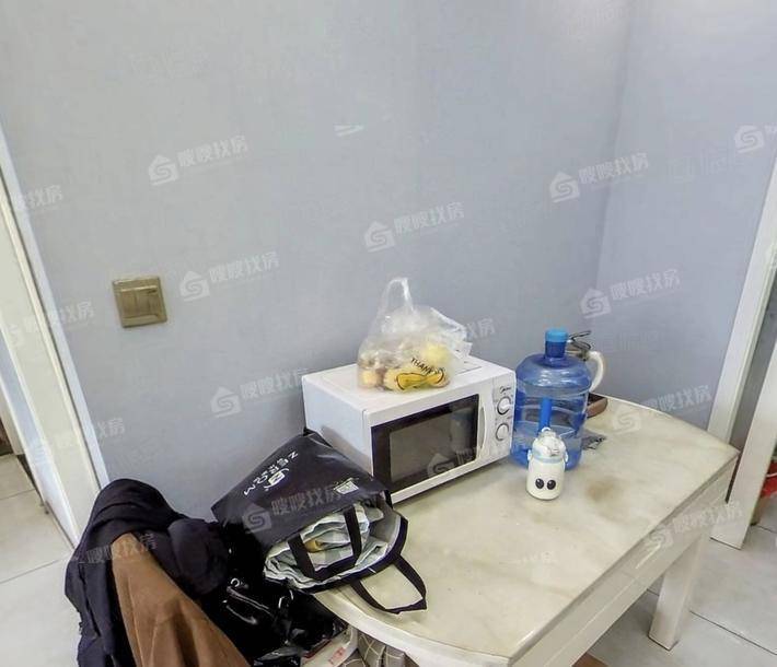 凤凰城（B区）3室2厅1卫99㎡