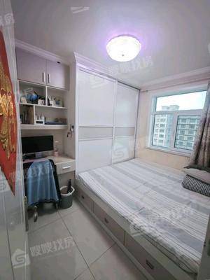 凤凰城（B区）3室2厅1卫92㎡
