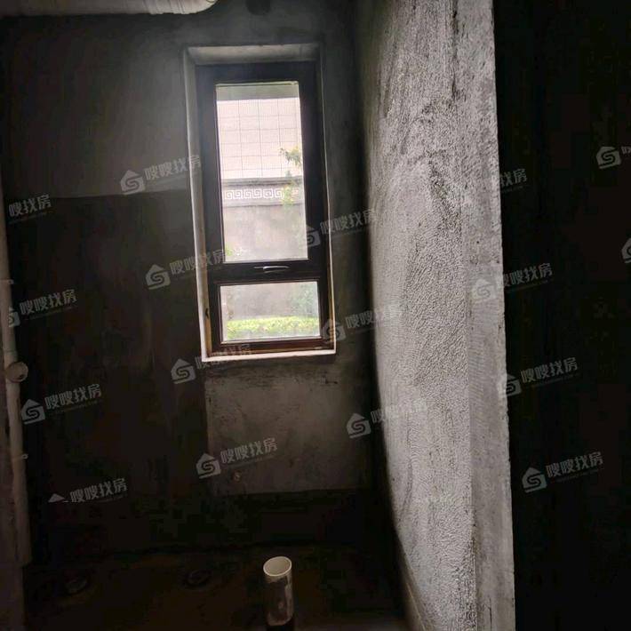 颐和荣盛华府（北区）3室2厅2卫139㎡