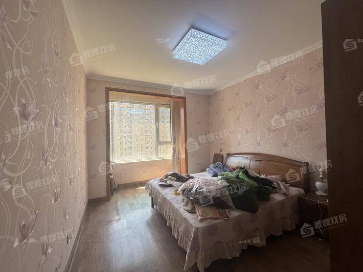 皇家壹里（B区）3室2厅2卫138㎡