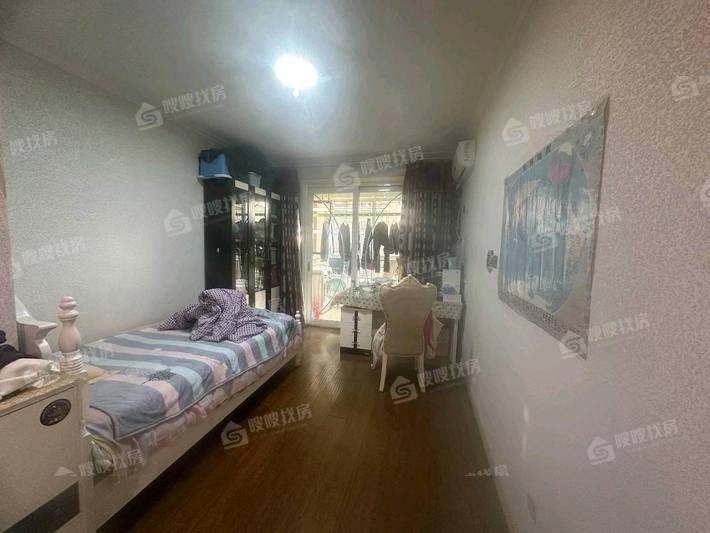 孔雀城B区4室2厅2卫163㎡