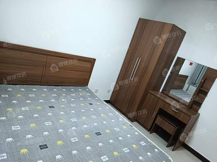 东方世纪家园3室2厅1卫122㎡
