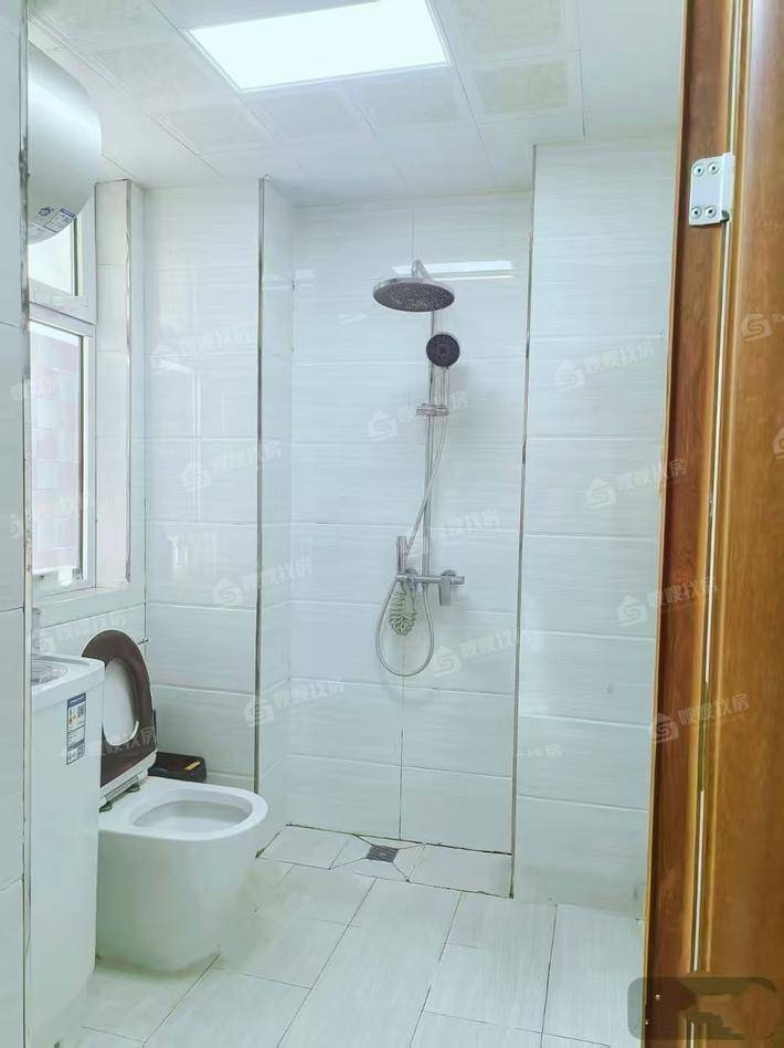 凤凰城（B区）3室2厅1卫128㎡