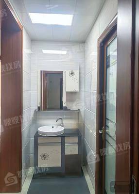 凤凰城（B区）3室2厅1卫128㎡