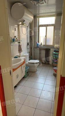 建设小区3室2厅2卫135㎡