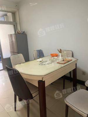 建设小区3室2厅2卫135㎡