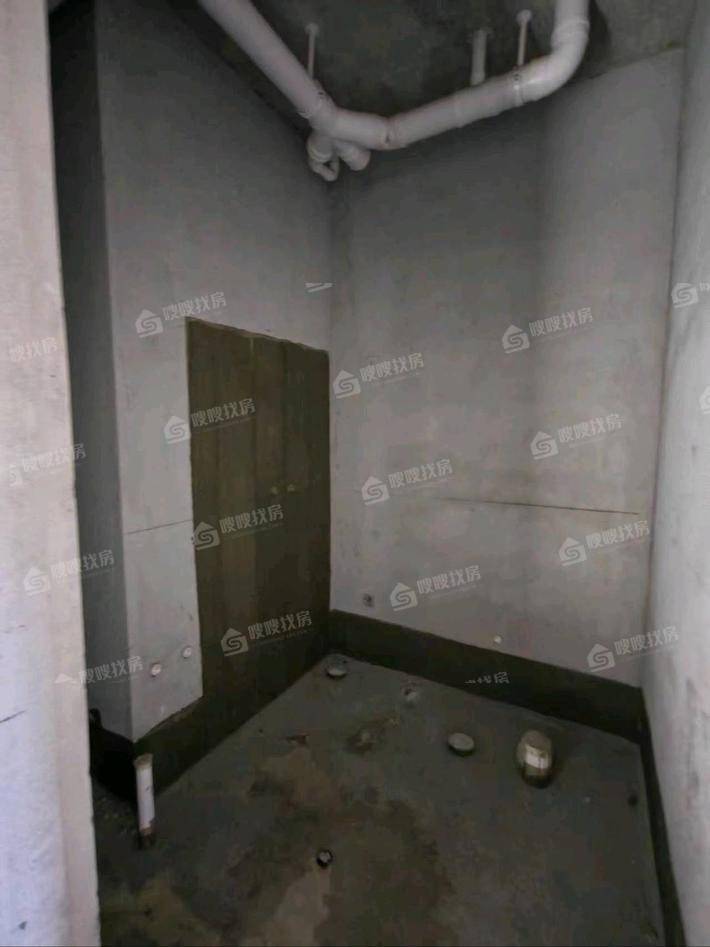泰合荣盛华府（南区）3室2厅3卫178㎡