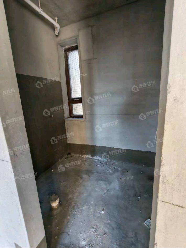 泰合荣盛华府（南区）3室2厅3卫178㎡